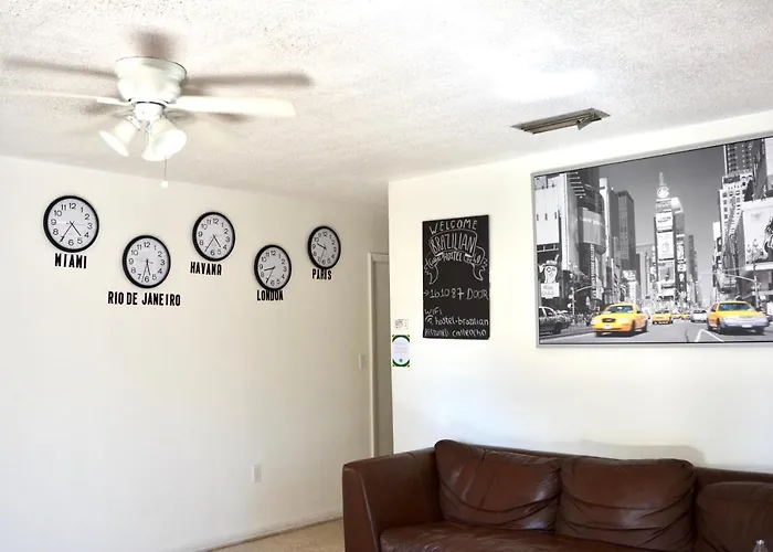 Miami House Hotel